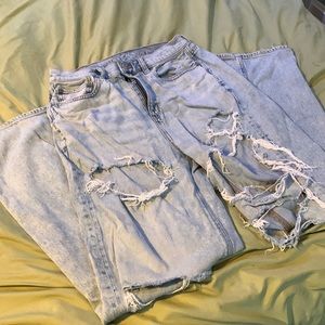 American Eagle baggy jeans